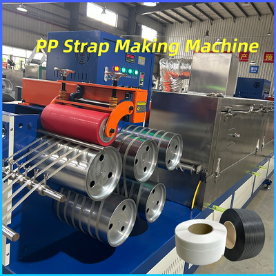 Bon prix Extrudeuses en plastique automatiques cerclant la ceinture de bande faisant la machine ligne de production de courroie d'emballage de cargaison d'animal familier de pp en ligne